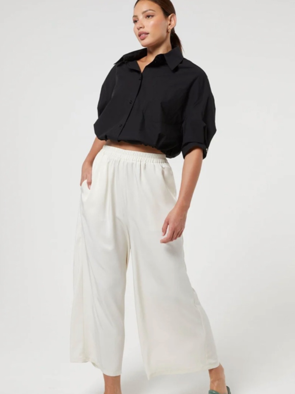 Jovonna Nerissa Cream Pull-On Culotte Style Trousers Size Small NWOT (O)